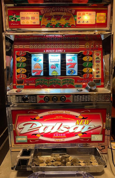 4号機のニューパルなんかは下皿に2000枚は入ったろ